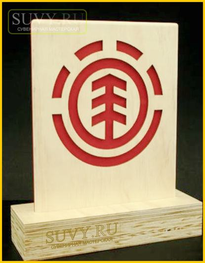 Сувенир из дерева с логотипом